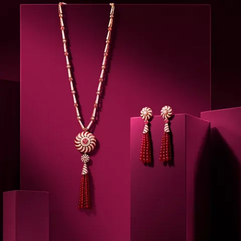 Royal Whisper Diamond Pendant Set