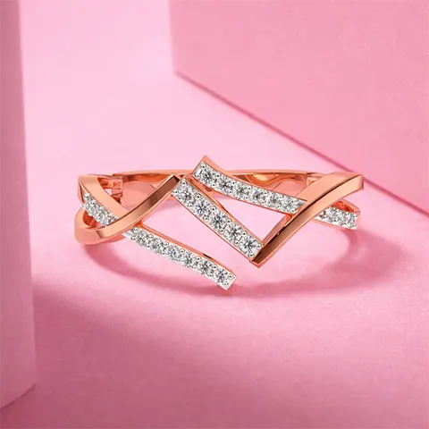 Golden Wave Luxury Diamond Ring