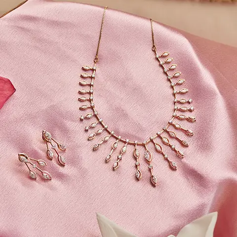 Elegant Leaf Motif Diamond Necklace Set