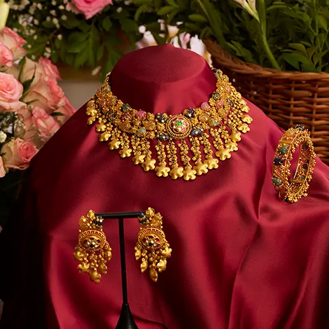 Bridal gold necklace set