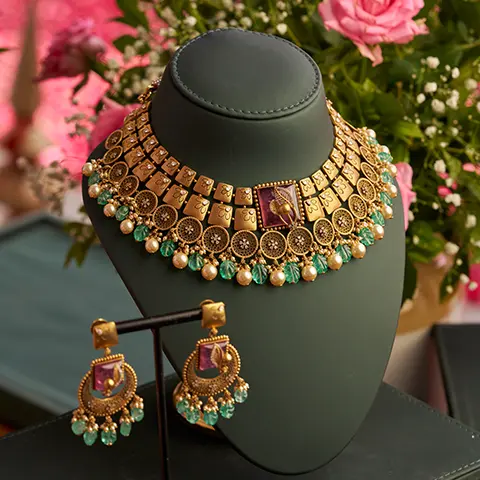 Gold Ckocker Necklace Set