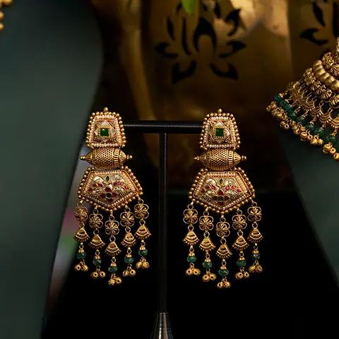 gold earrings set